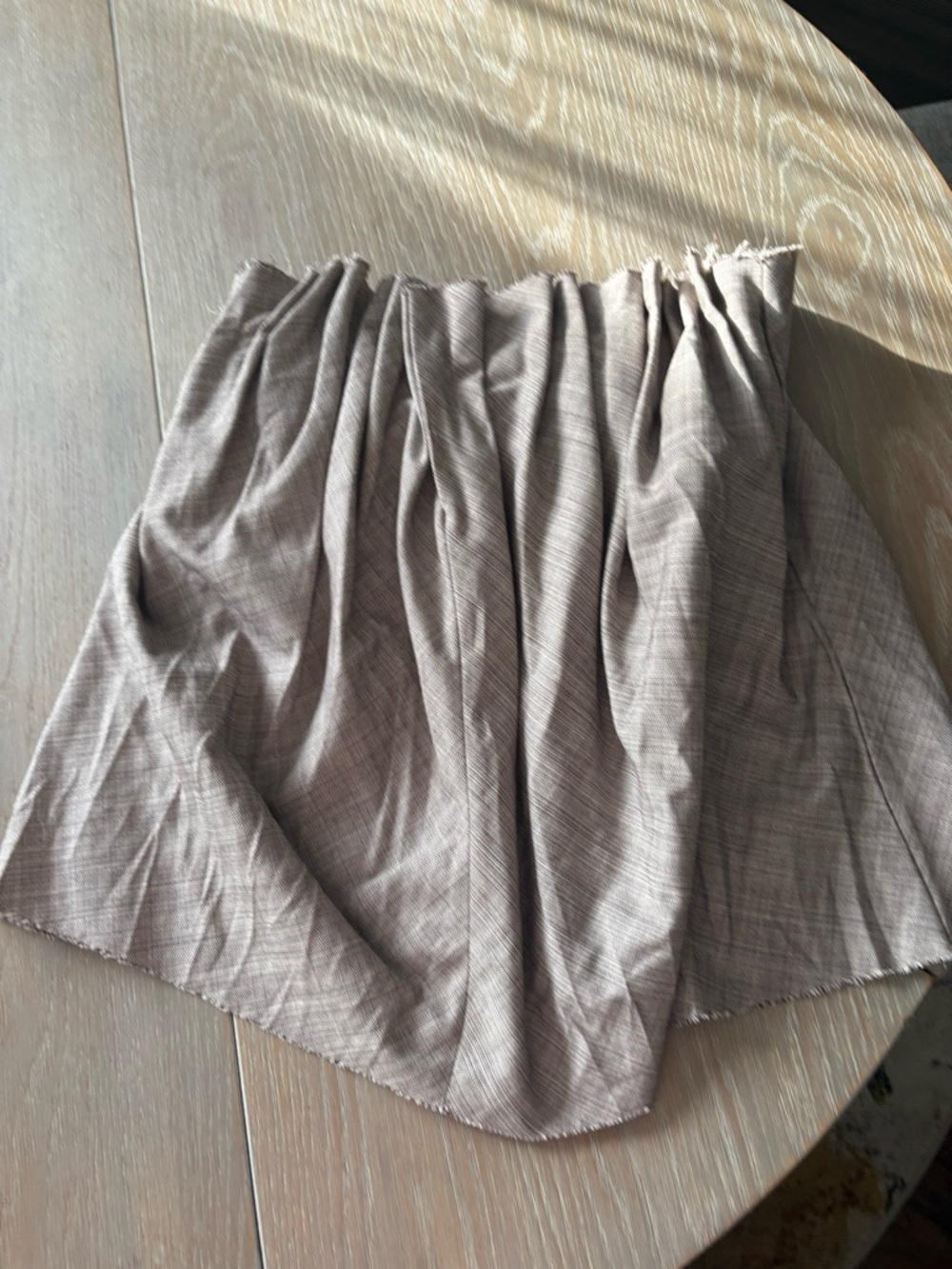 Plaid Pleated Sleeveless Top - Picture 5 of 7